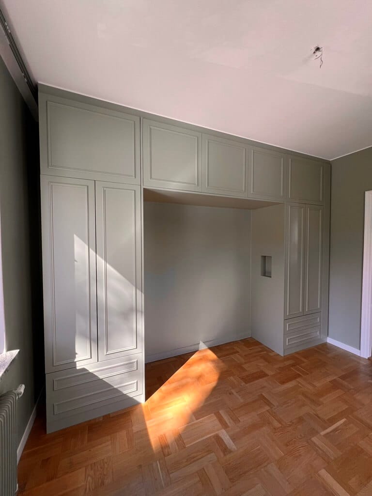 Platsbyggda snickerier